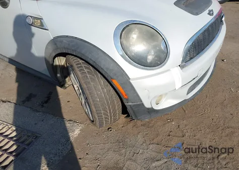 2010 Mini Cooper S из США, поврежденный, VIN WMWMF7C5XATZ73206